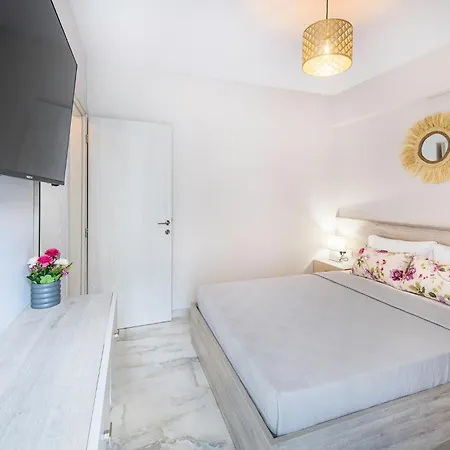 Διαμέρισμα Casa Helone *